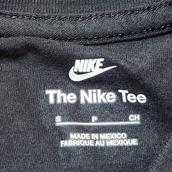 Nike Youth Small Black Tee – Short Slee - Picture 5 of 5